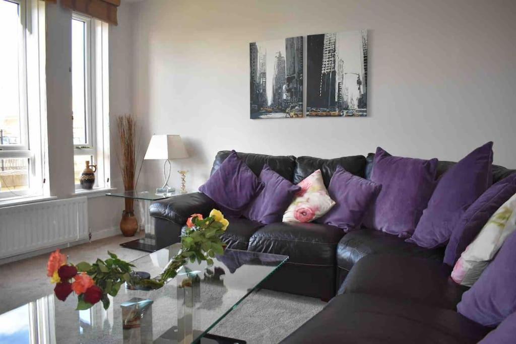 Appartamento Immaculate Cosy Flat Next To Holyrood Park! Edimburgo Esterno foto